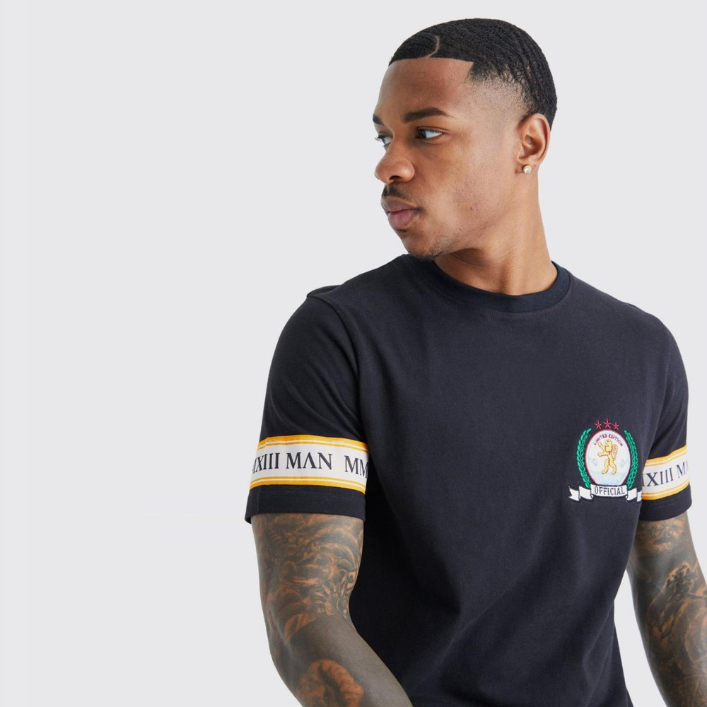 Man Gold Slim Emberoidred T-Shirt – Black